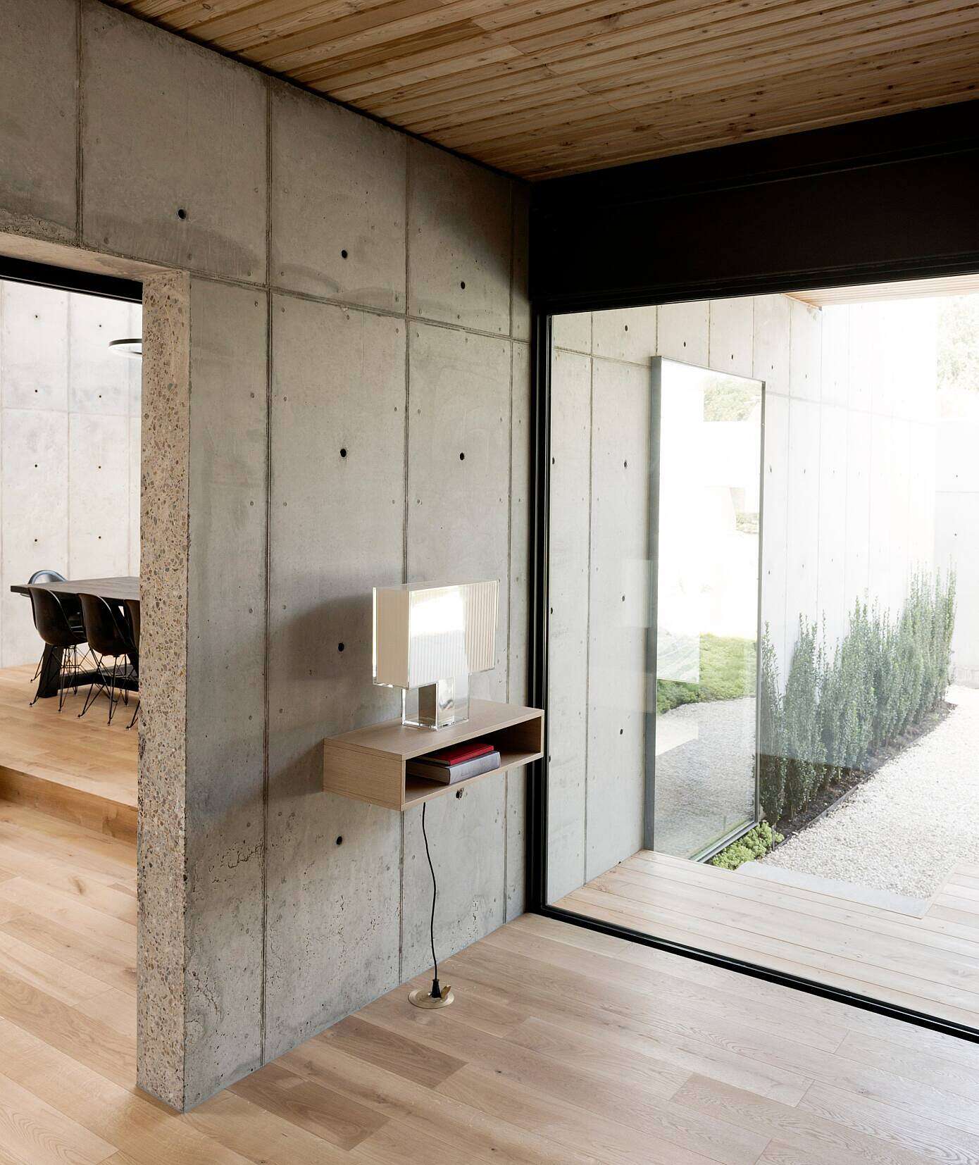 Concrete Box House by Robertson Design