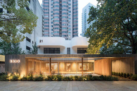 An Urban Retreat by Lukstudio - 1