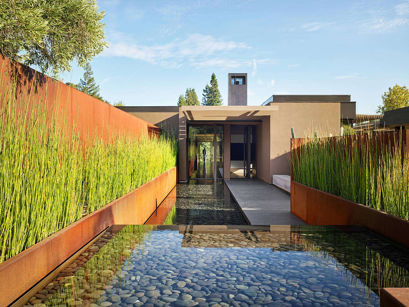 California Meadow House by Olson Kundig
