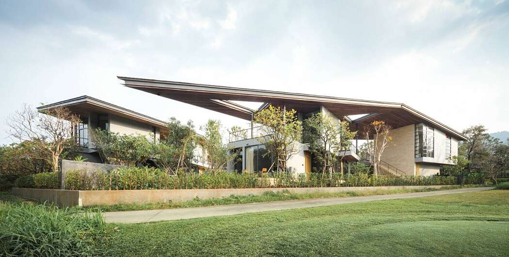Gliding Villa by Stu/D/O Architects - 1