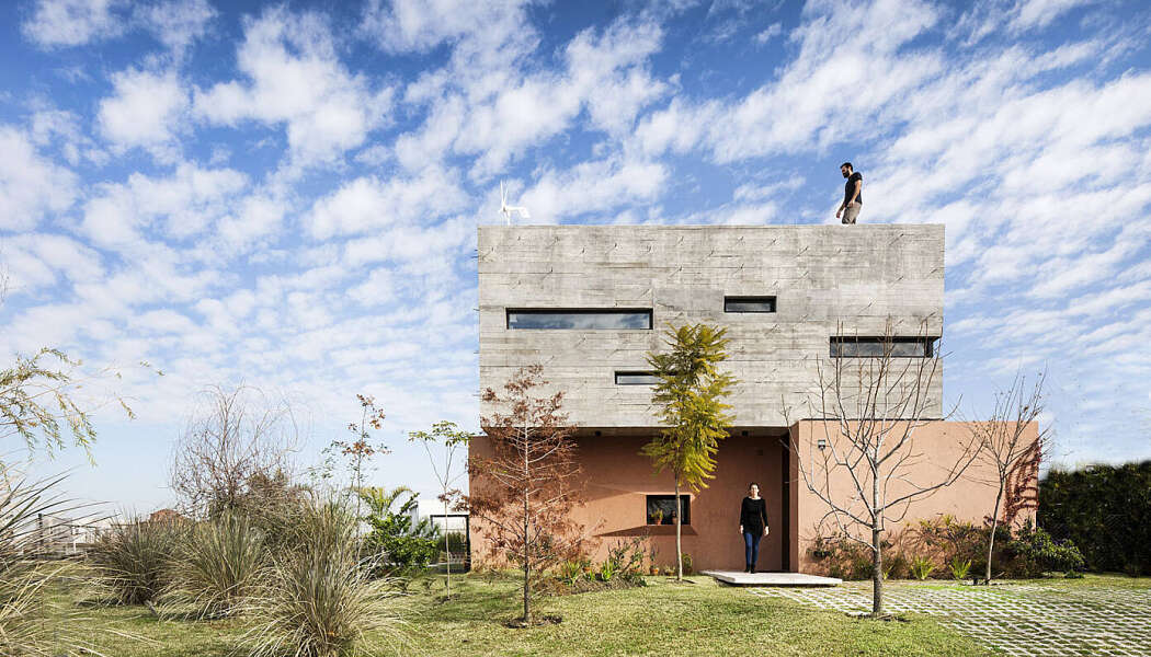 SL House by Speziale Linares Arquitectos - 1