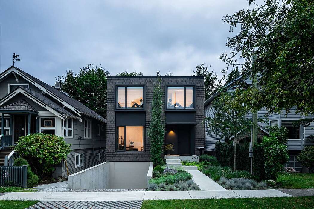 House with Two Bay Windows by D’arcy Jones Architecture - 1