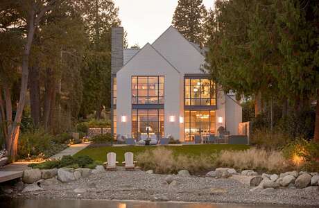 Lake Cove Residence by Stuart Silk Architects