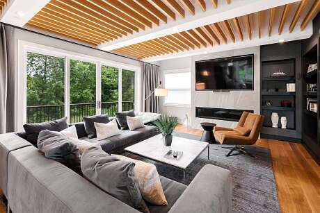 Long Grove Home by Thomas Architects - 1