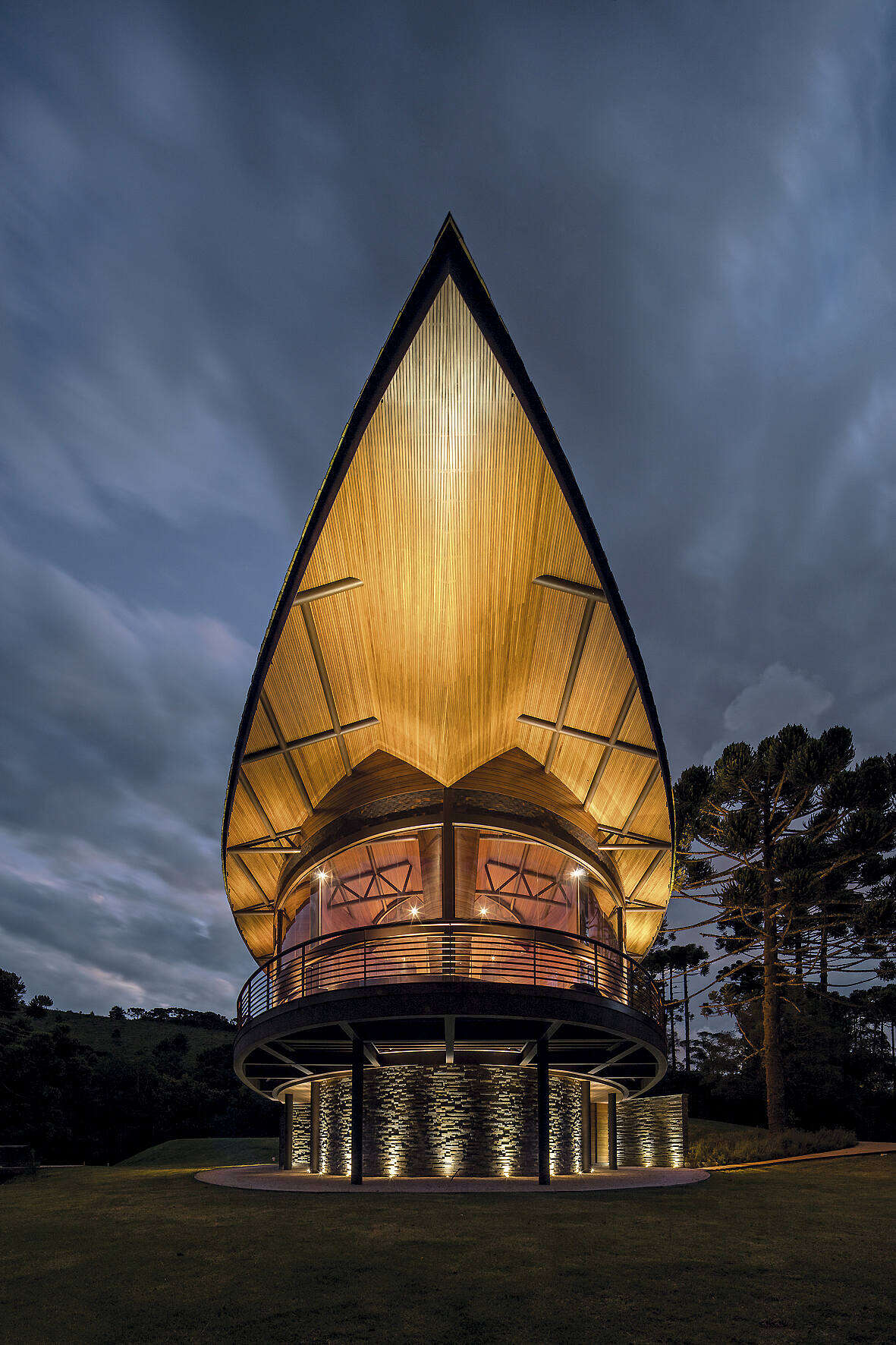 Casa Pinhão by Mareines Arquietura