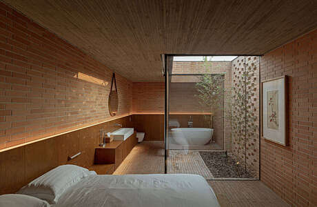 Courtyard Villa by Archstudio