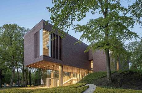 Lisser Art Museum by KVDK Architecten