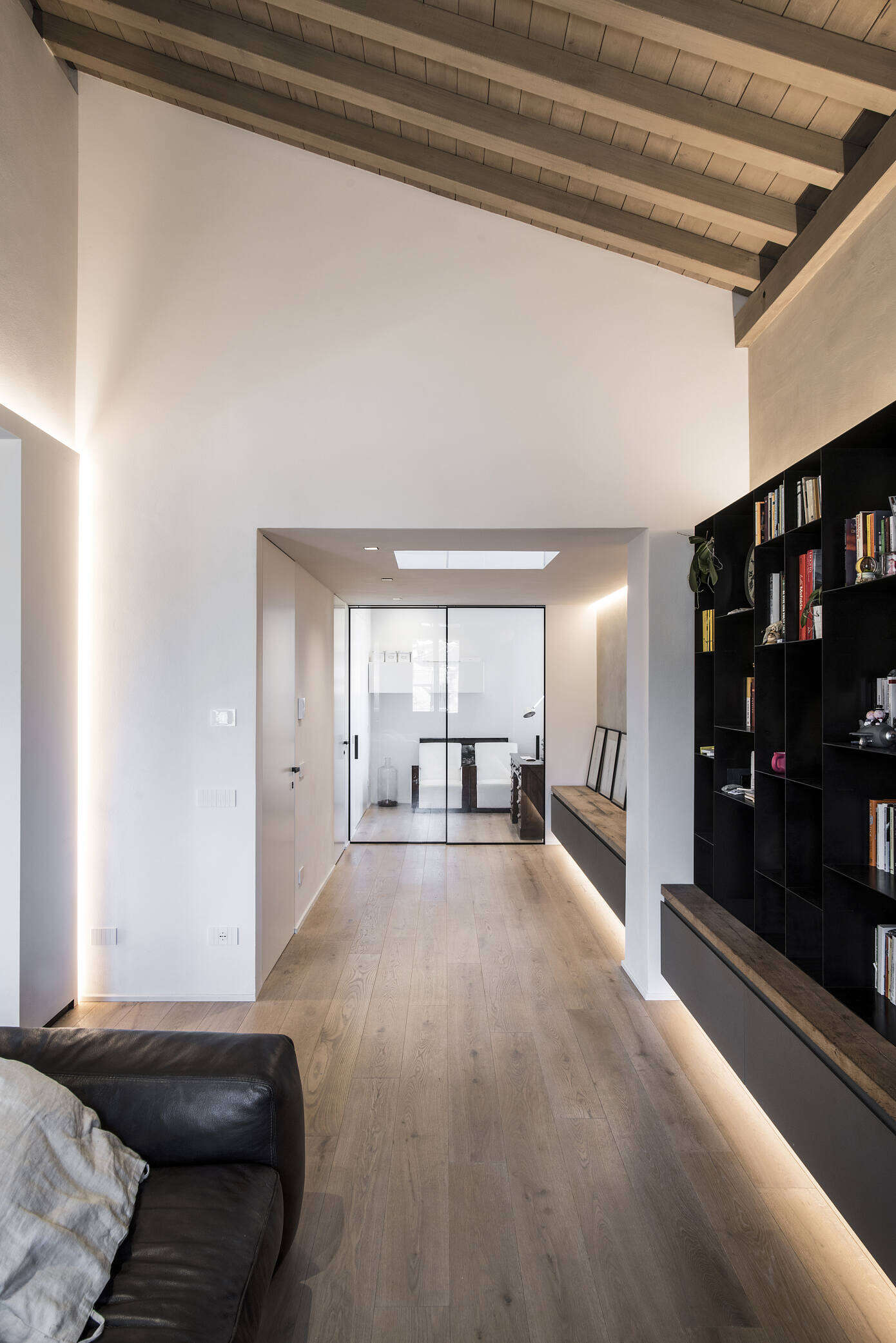 Apartment Fuori Porta by CMT Architetti
