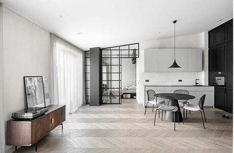 Downtown Apartment by Redeco Lt