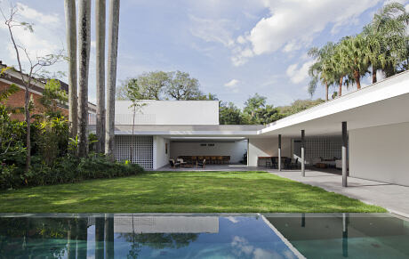 Alto de Pinheiros House by AMZ Arquitetos - 1