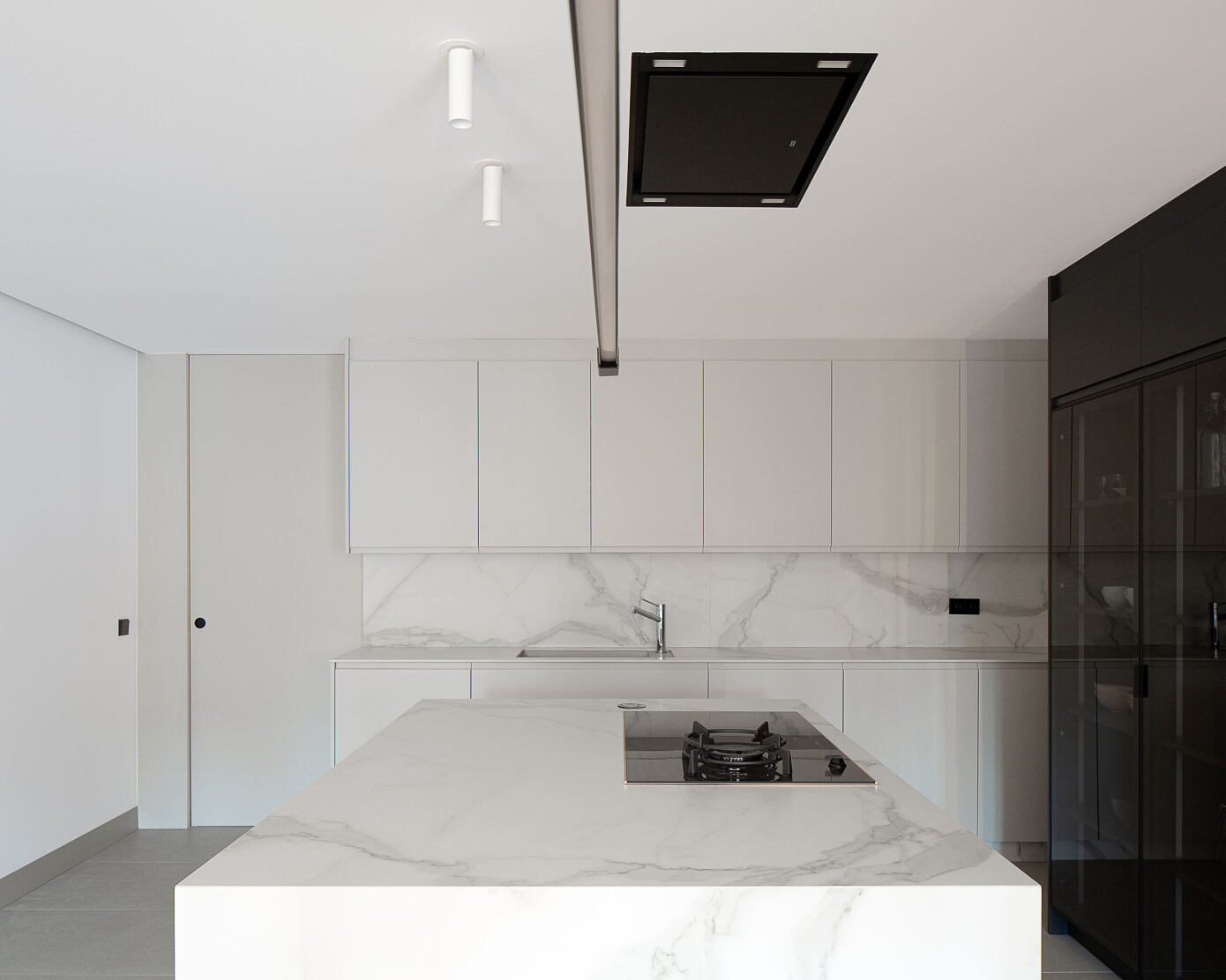 House in the Heart of Valencia by La Finca Roja Studio