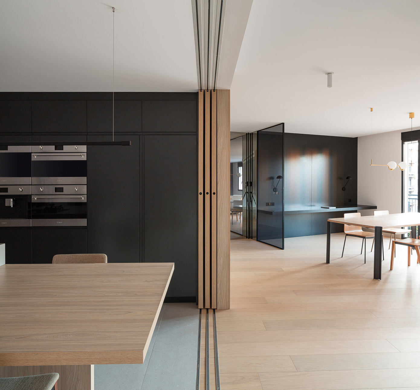 House in the Heart of Valencia by La Finca Roja Studio