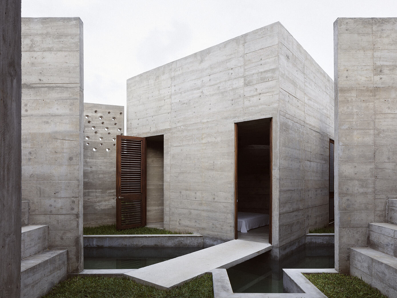Casa Zicatela by Ludwig Godefroy Architecture