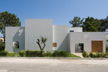 House in Troia by Miguel Marcelino - 1