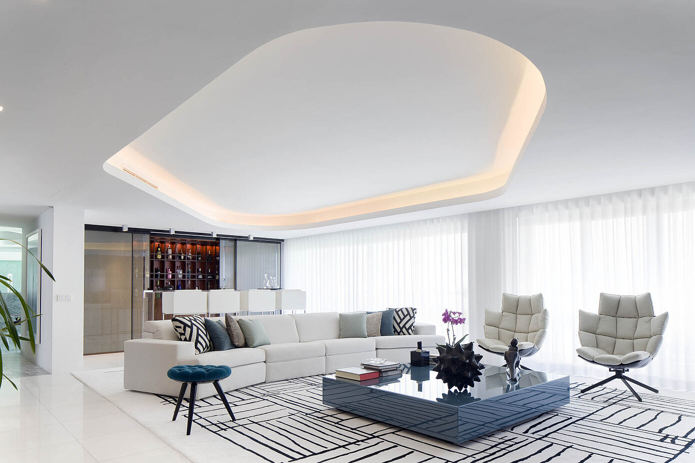 Cascais Penthouse by Gavinho Architecture & Interiors