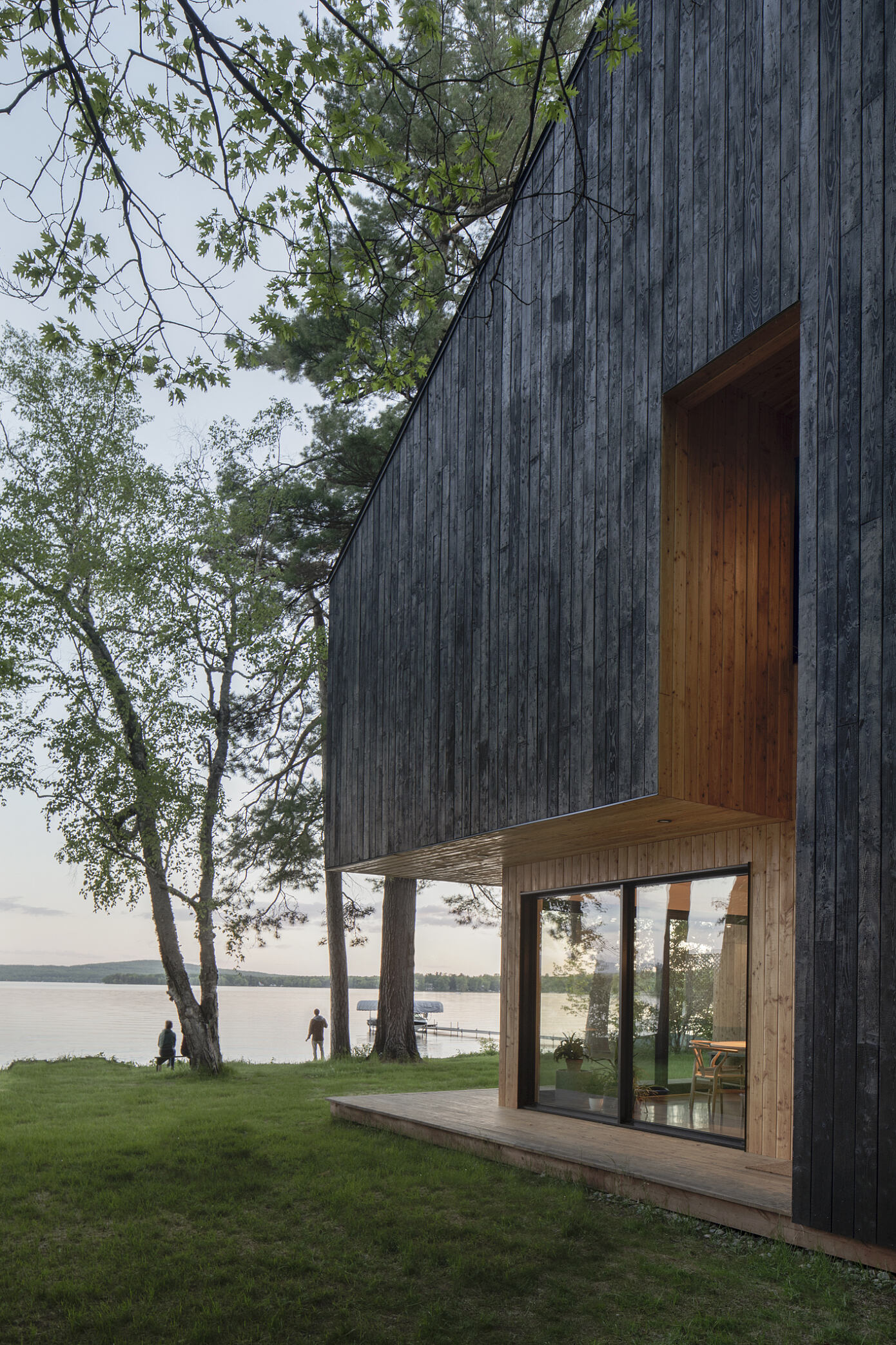 Lakeside Cabin by Atelier Schwimmer