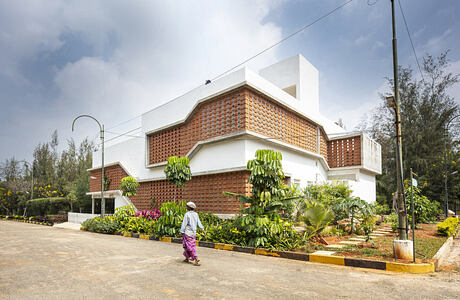 Inside Out House by Gaurav Roy Choudhury Architects