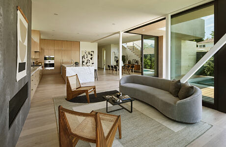 Grand View Residence by Hsu McCullough