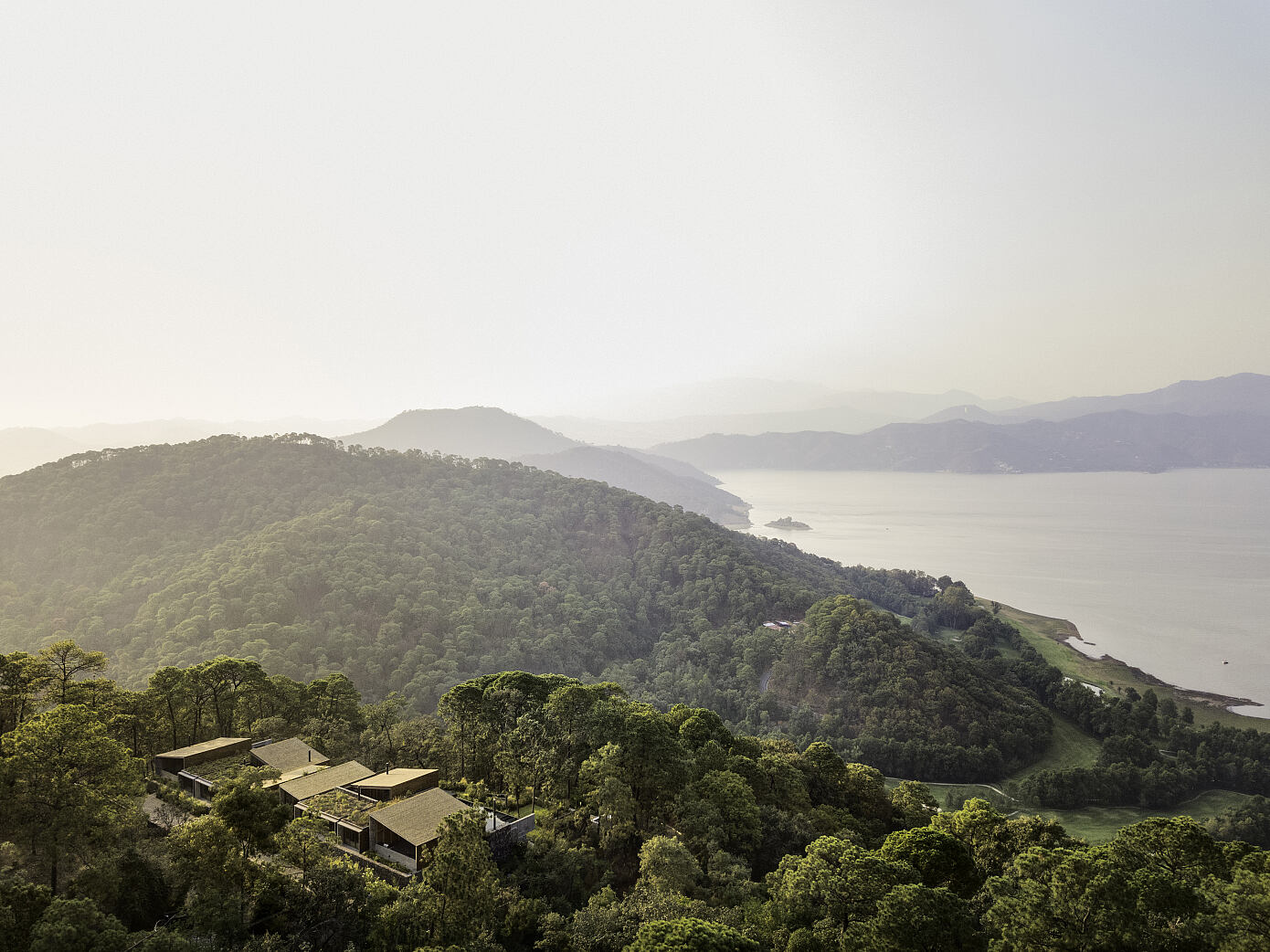 Izar Houses by Taller ADG