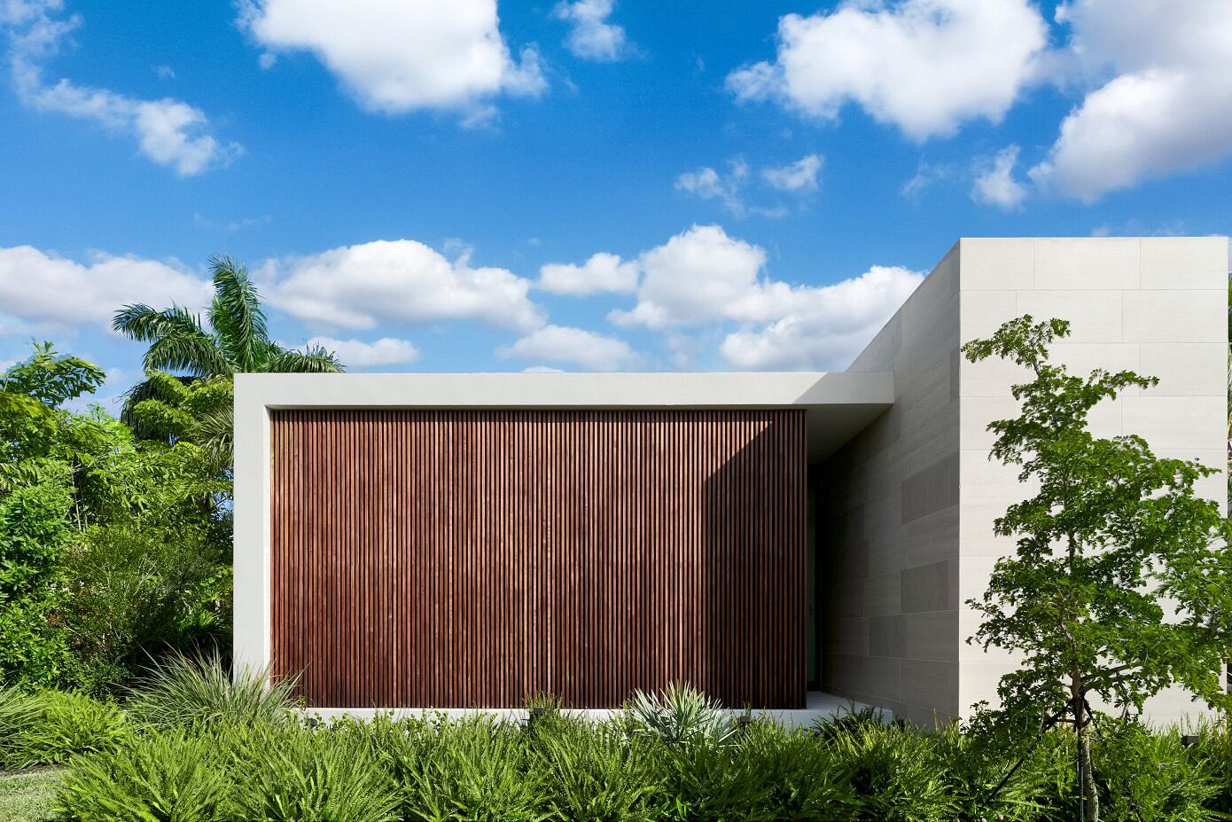 Weston Residence by Choeff Levy Fischman Architecture + Design