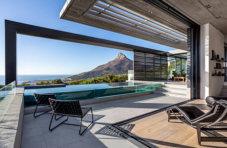 F 24 by Renato Graca