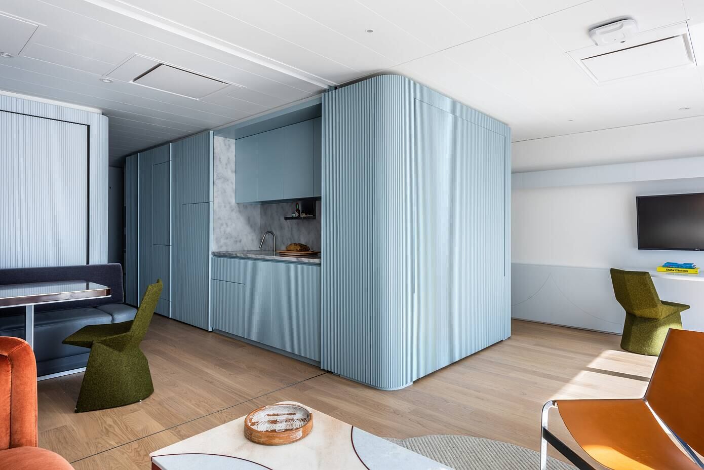 012-apartment-sea-michael-chen-architecture | HomeAdore