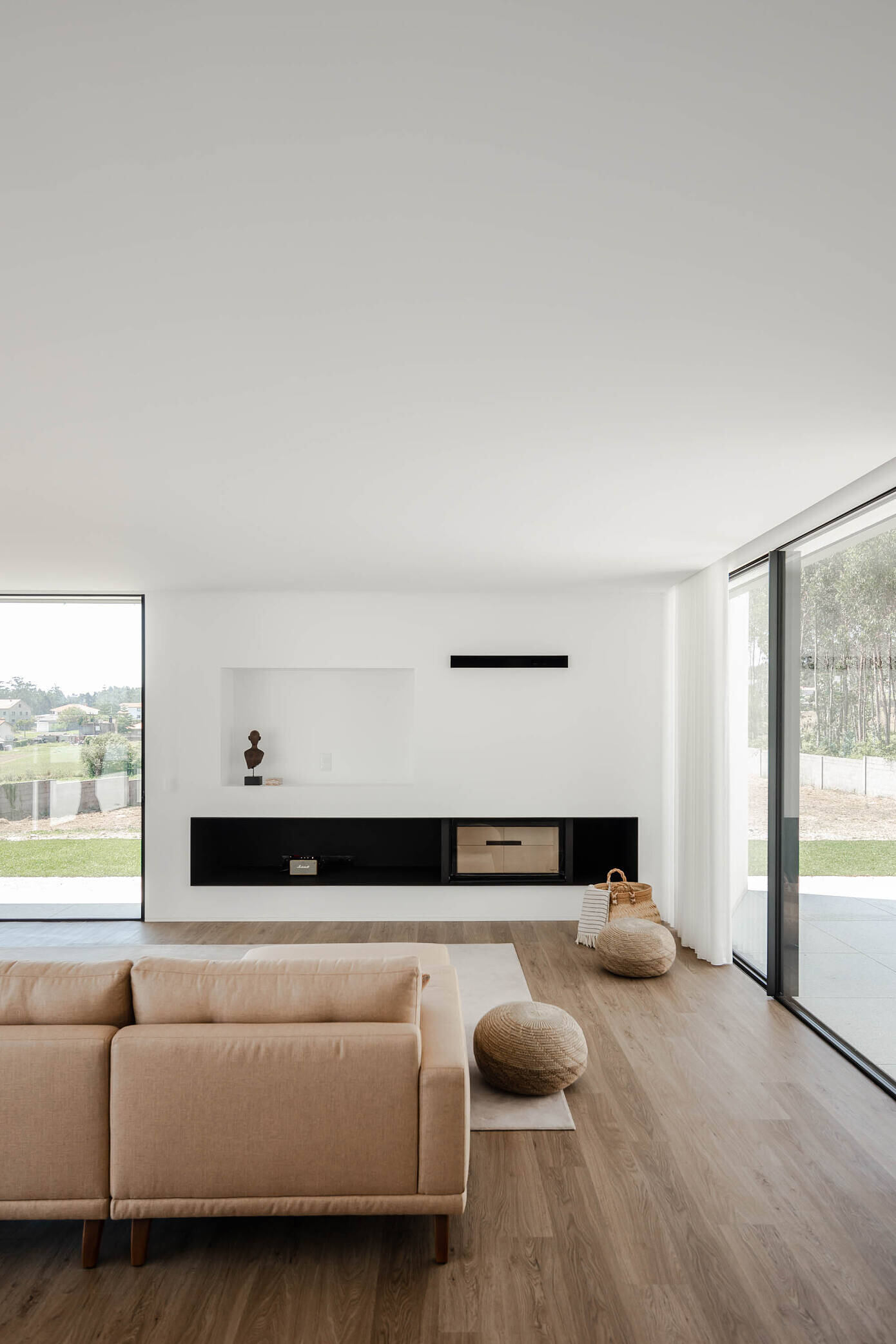 Rio Mau 2 House by Raulino Silva