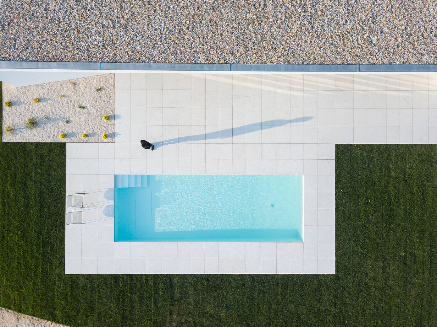 Rio Mau 2 House by Raulino Silva