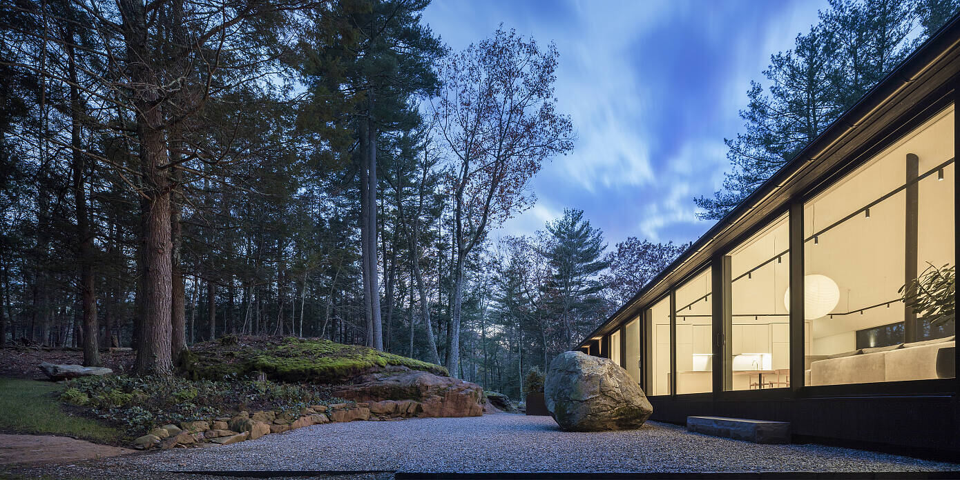 Ledge House by Desai Chia Architecture