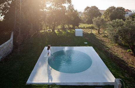 House in Afife by Guilherme Machado Vaz Arquitecto