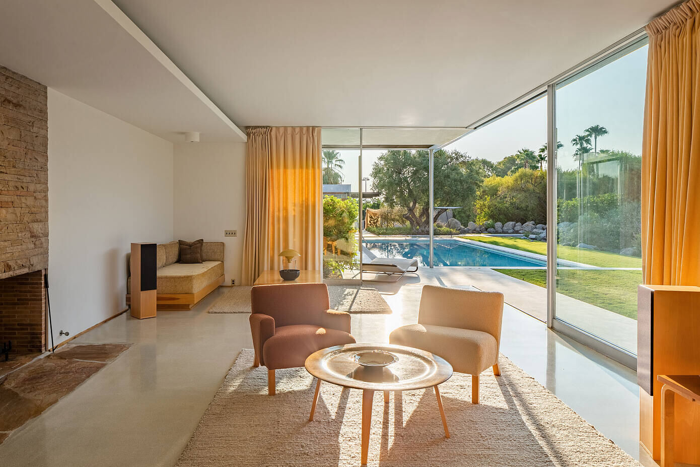 Kaufmann Desert House by Richard Neutra