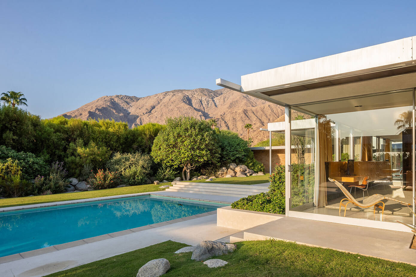 Kaufmann Desert House by Richard Neutra