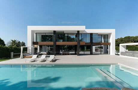 Cruz House by Ruben Muedra Estudio de Arquitectura