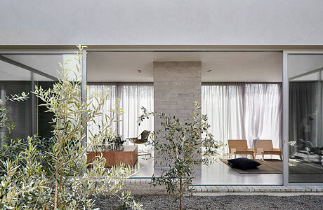 Ruxton Rise Residence by Studiofour