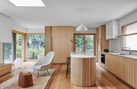 Toorak House by Melanie Beynon Ad