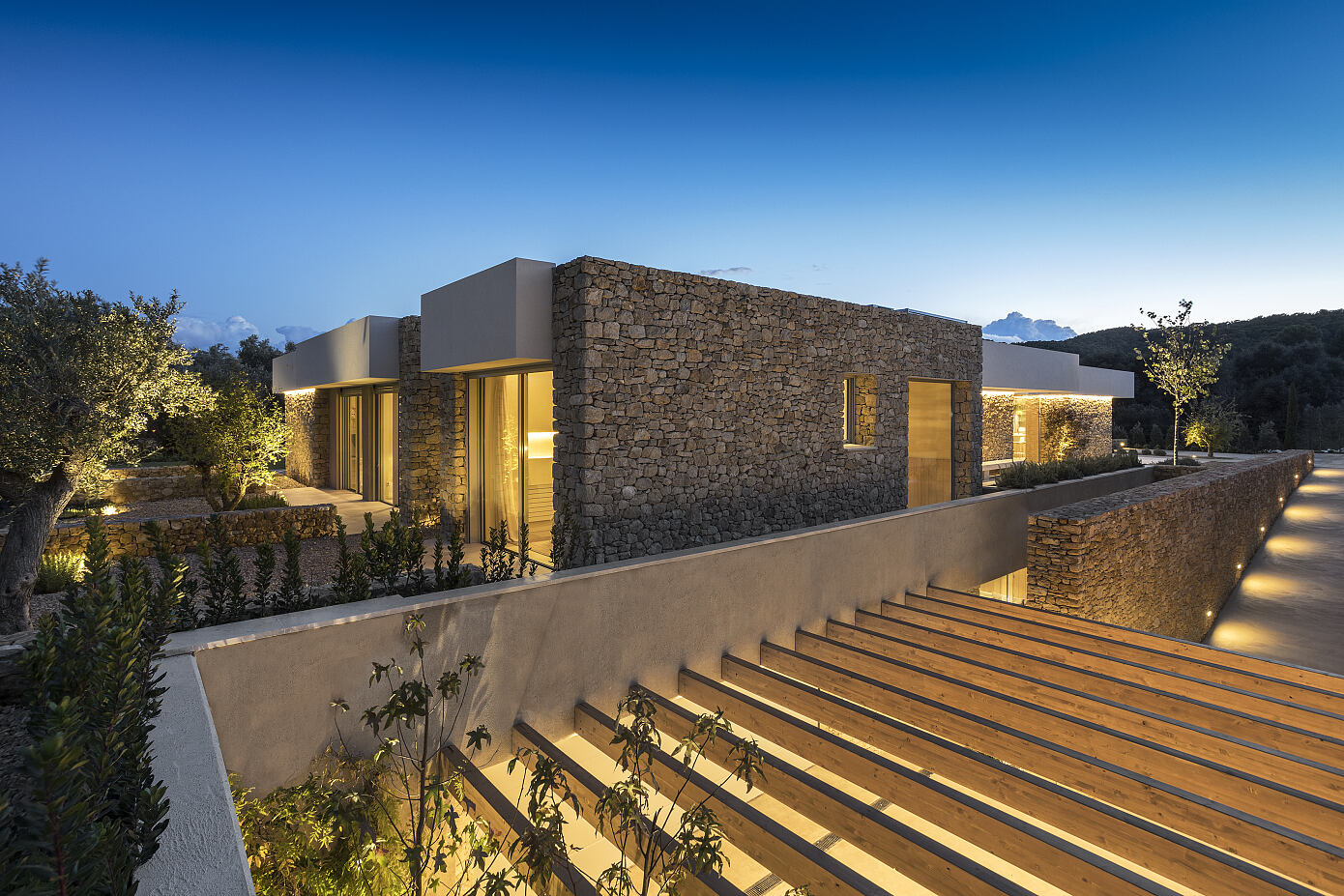 Single Family House in Montras by Dom Arquitectura