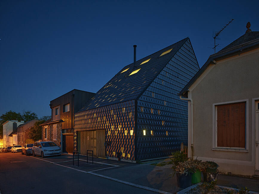 Diamond House by MNM Architectes
