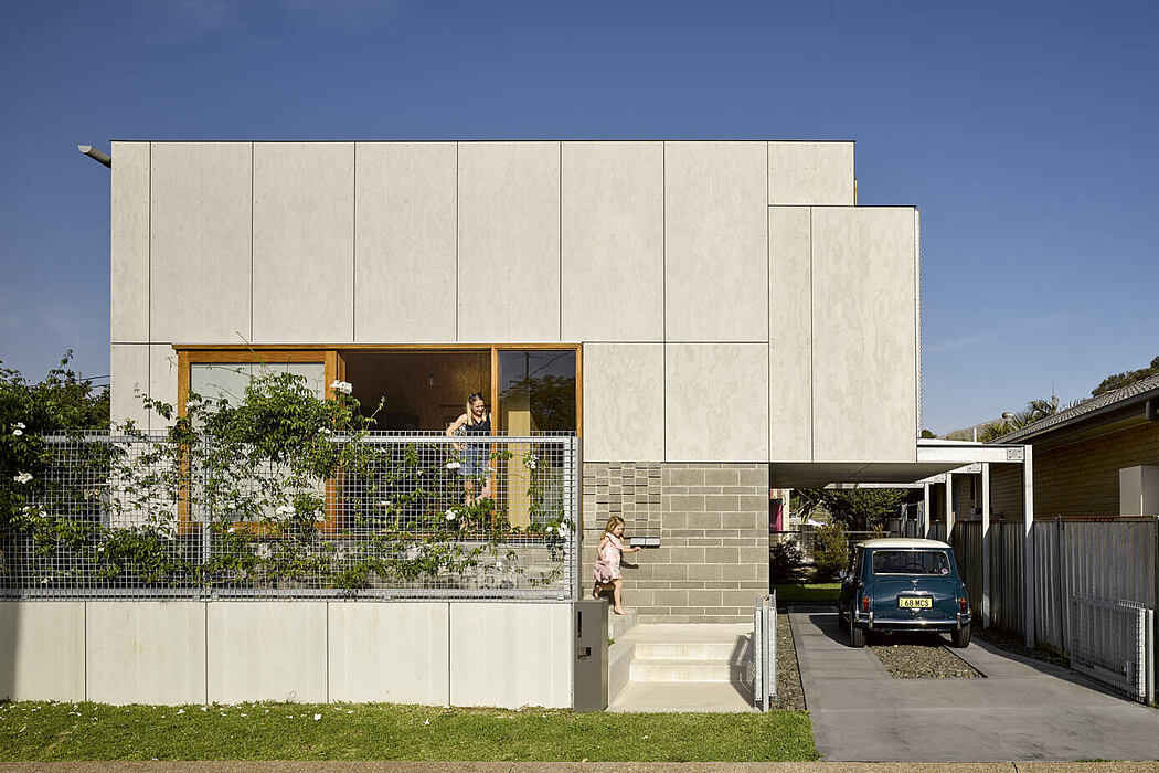 Waratah Secondary House by Anthrosite