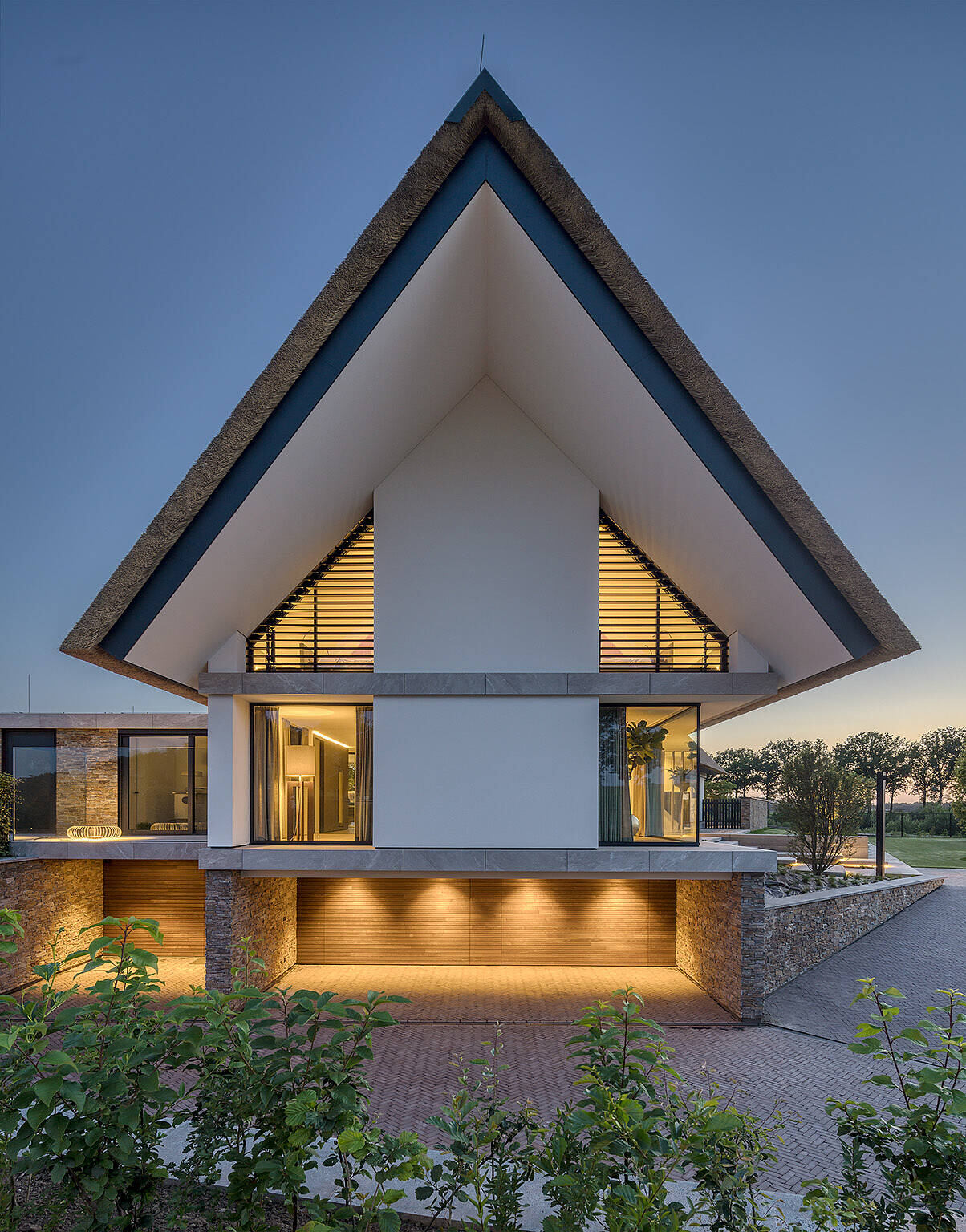 Villa VK by Lenz Architects