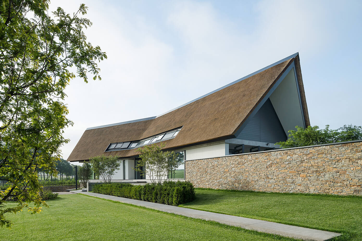 Villa VK by Lenz Architects