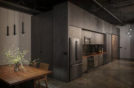 Western Studio in Seattle by goCstudio