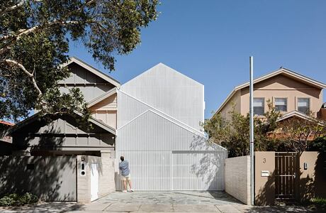 North Bondi House by James Garvan Architecture