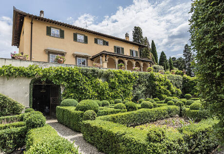 Villa Rinascimentale Sulle Colline di Firenze by Sammarro Architecture Studio - 1