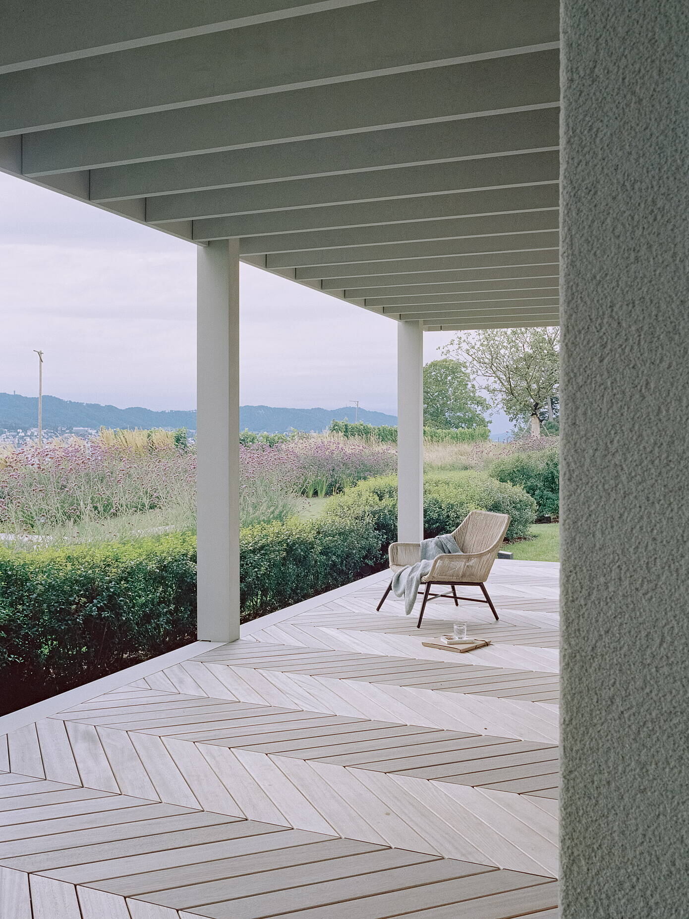 House at a Vineyard by Think Architecture