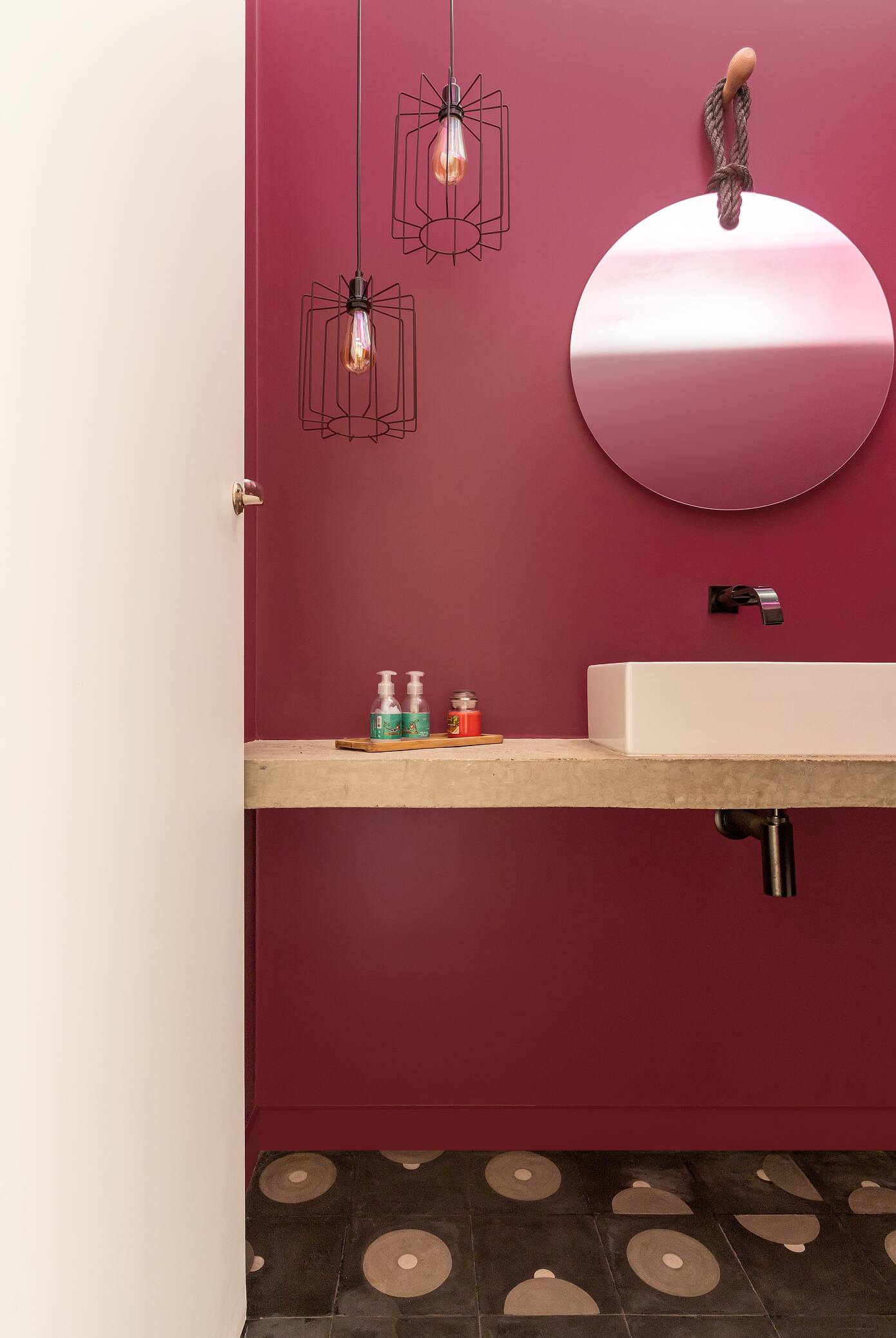 Taquinho Apartment by Lez. Arquitetura