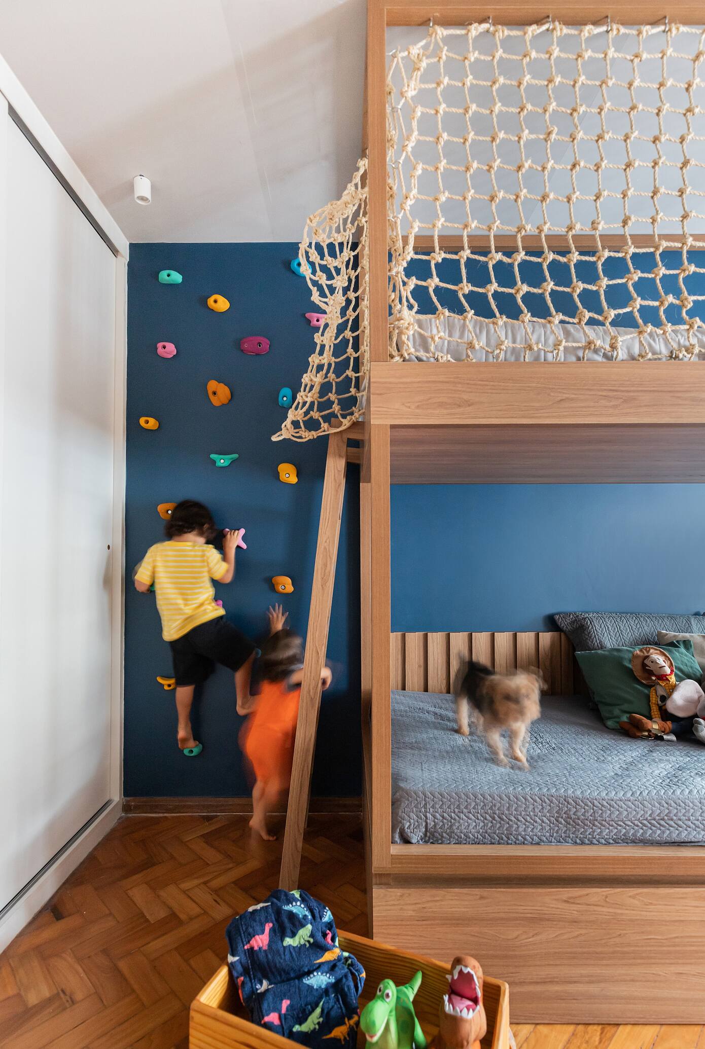 Taquinho Apartment by Lez. Arquitetura