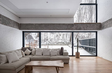 House on Tatarka Hill by Drozdov & Partners