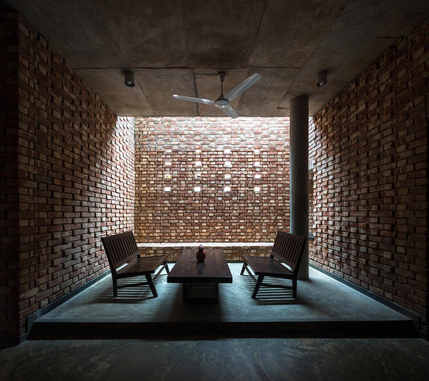 Shikor – Country House by Spatial Architects