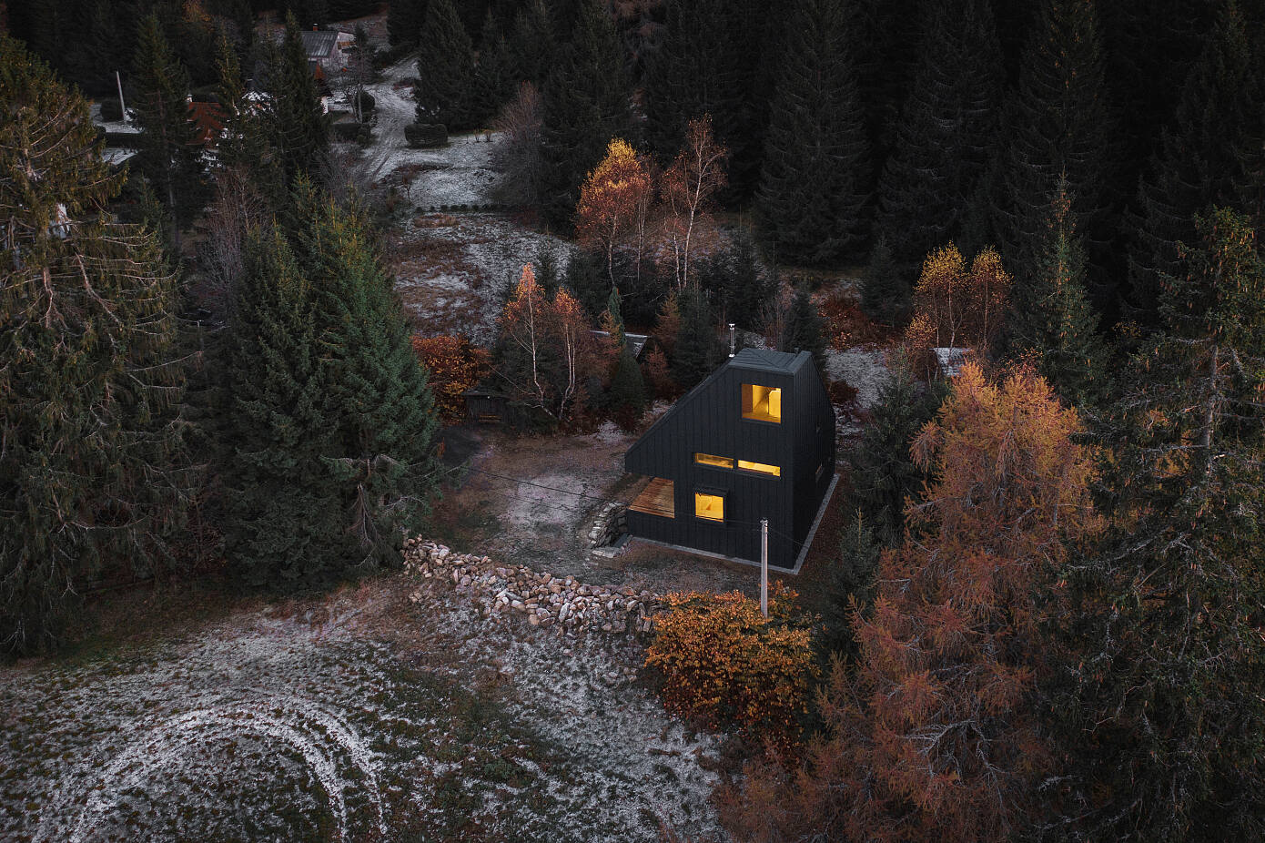 Weekend House by New How Architects