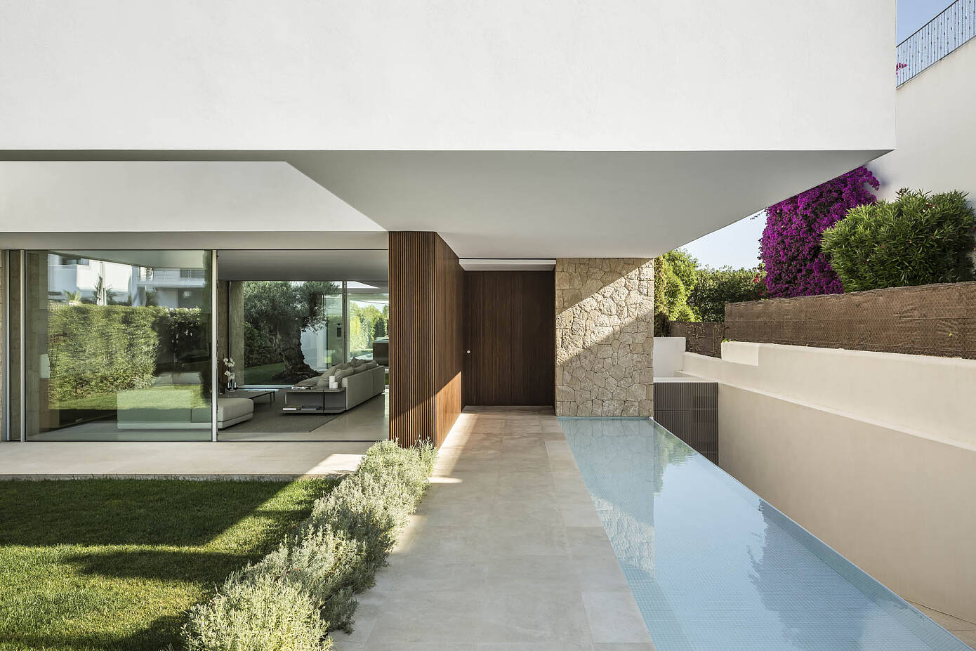 Three Trees House by Gallardo Llopis Arquitectos